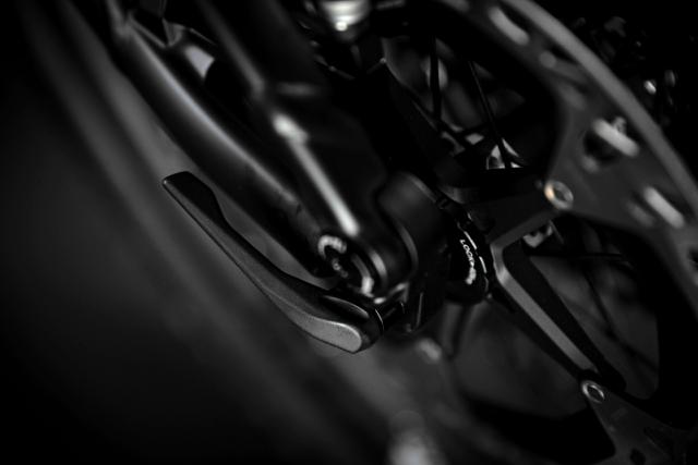 E-ONE SIXTY 8000 GLOSSY ORANGE/MATT BLACK S 42CM